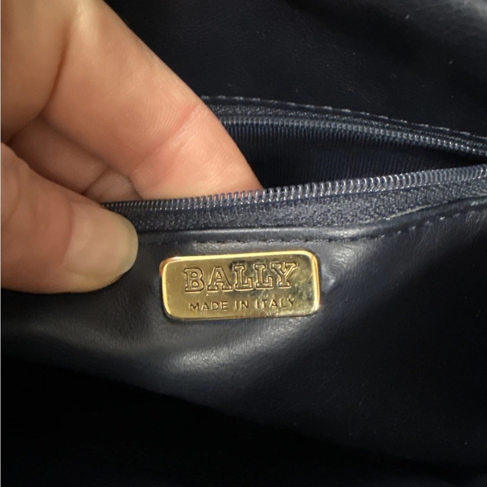 Bally Vintage Navy Lambskin Quilted Crossbody Bag - Picture 8 of 9